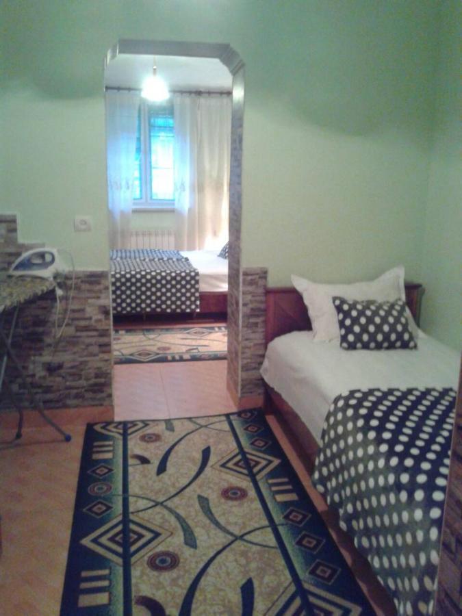 Apartment Narine Jerevan Buitenkant foto