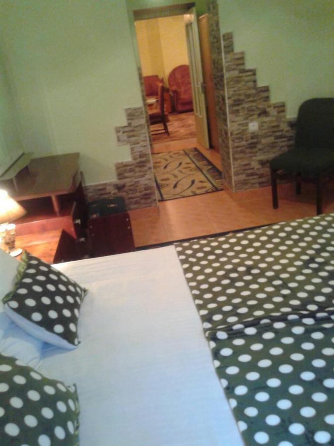 Apartment Narine Jerevan Buitenkant foto